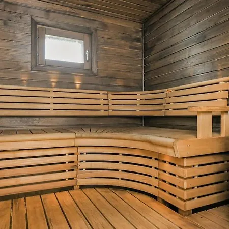 Appartement Kotimaailma - Upea Kolmen Makuuhuoneen Paritalo Suutarilassa Helsinki