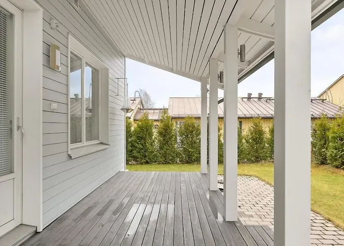 Kotimaailma - Upea Kolmen Makuuhuoneen Paritalo Suutarilassa Huoneisto Helsinki