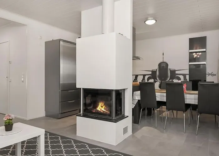 Kotimaailma - Upea Kolmen Makuuhuoneen Paritalo Suutarilassa Huoneisto *